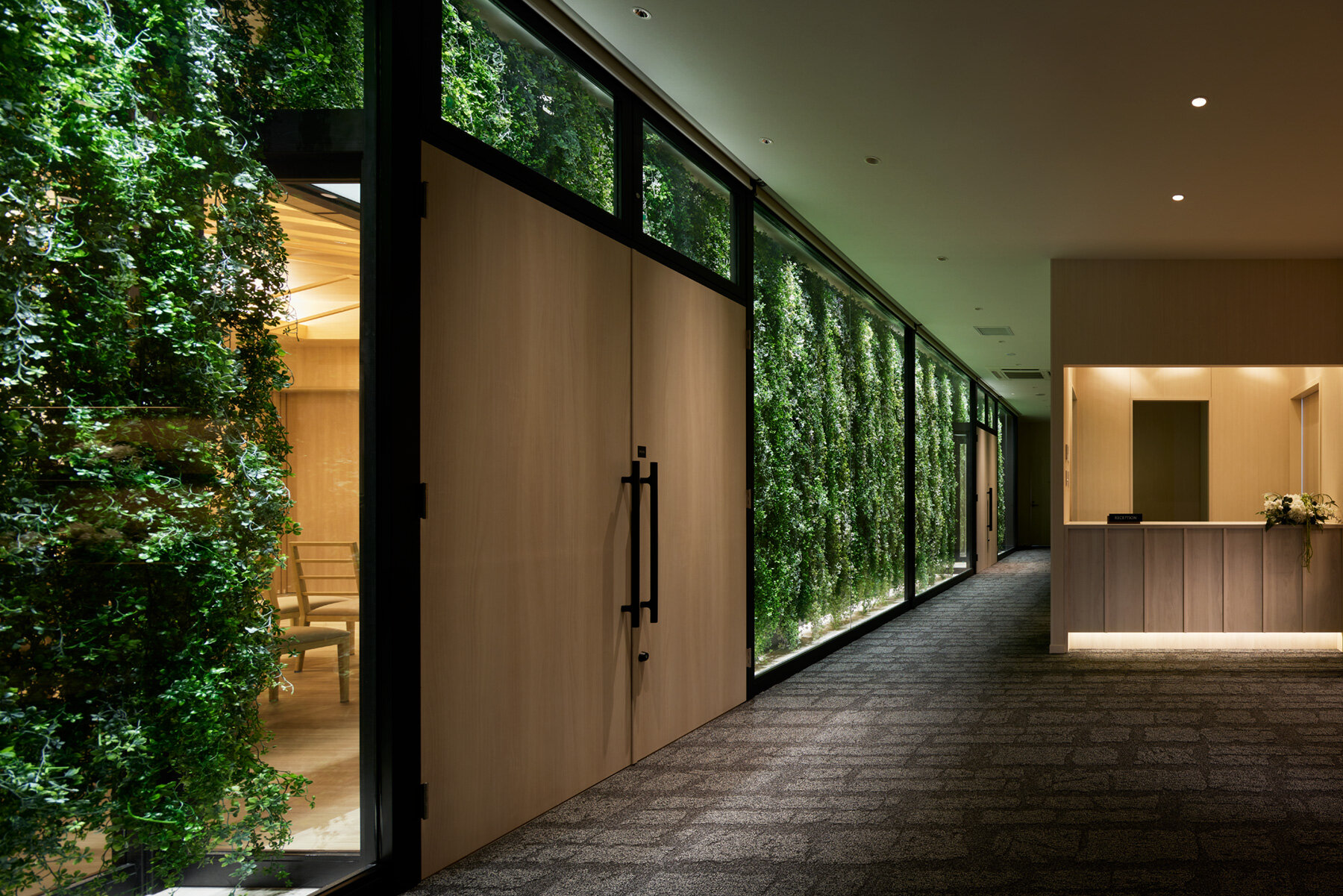 eriko-kasahara-flower-hall-cafe-BLOOMYS-designboom-06a