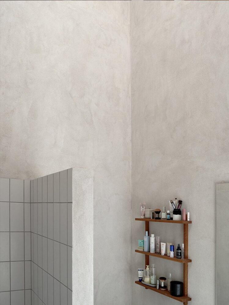 details of the interior 