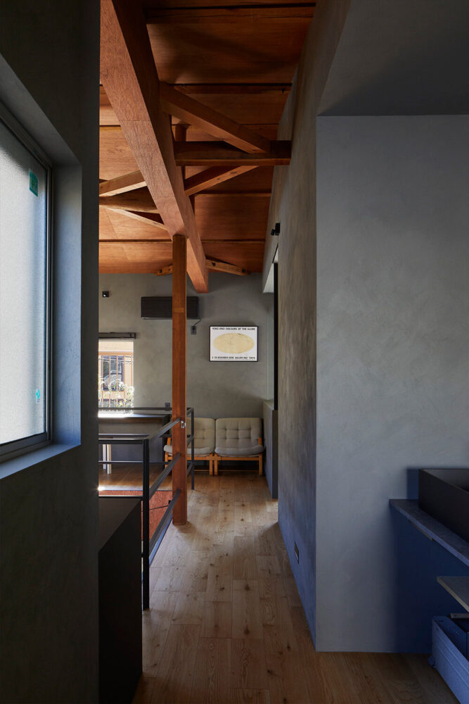 a corridor for inhabitants'  accessibility