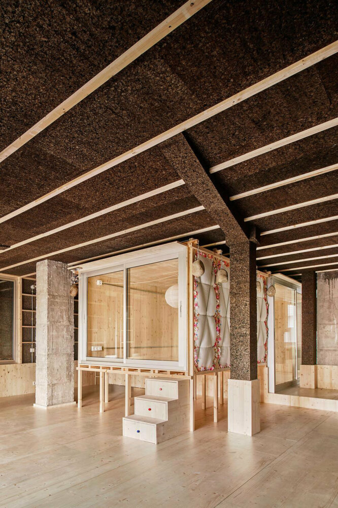 the project features a single and 'communal' bedroom regardless of the number of inhabitants of the house