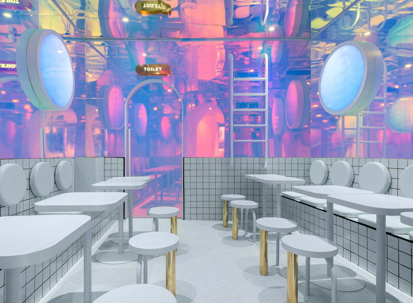 ‘masquespacio’ designed the swimming pool-inspired ‘bun burgers’ at brera distinct