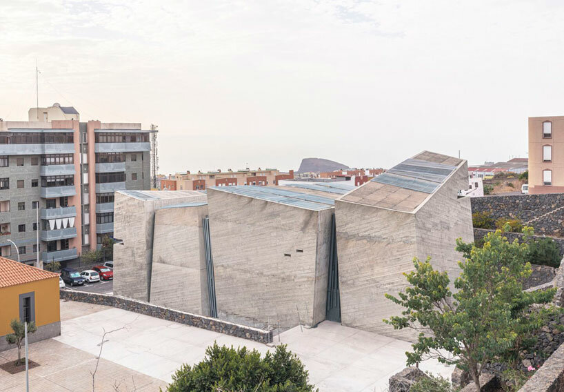 menis arquitectos church