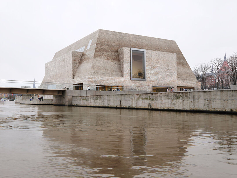 treasure chest-like proposal wins competition for new archeological state museum in rostock