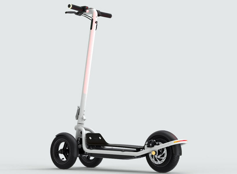 e-scooter TAITO has three wheels and a bamboo platform built to ride  smoothly on cobblestones