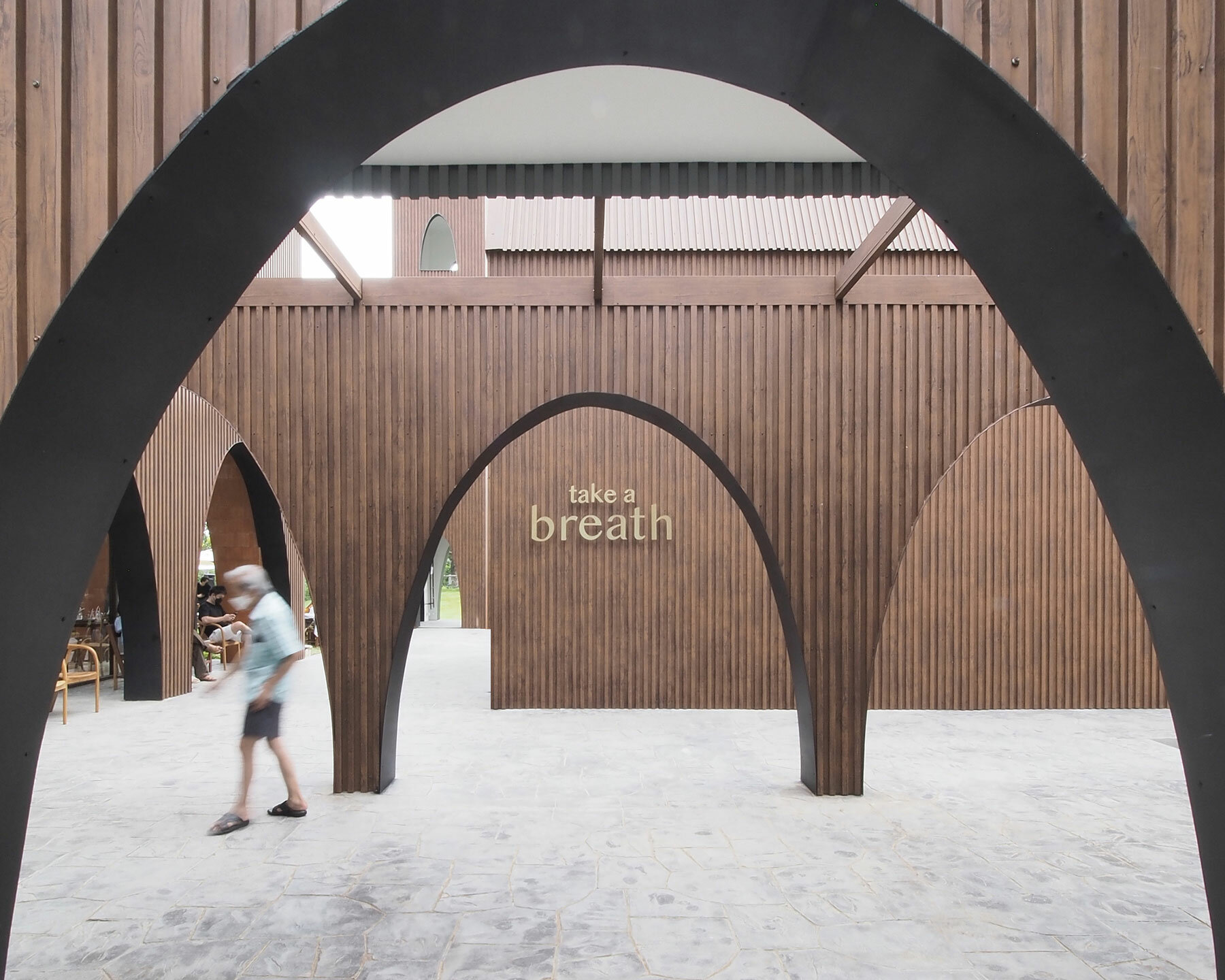 take-breath-cafe-ASWA-bangkok-thailand-designboom-08a