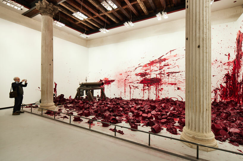 Anish Kapoor, Shooting into the Corner, 2008-2009, image © David Levene