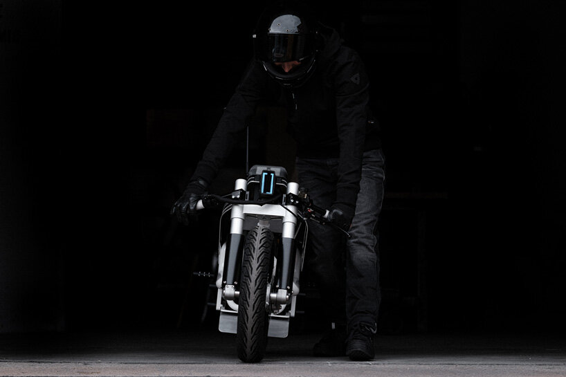 hookie electric, sci-fi inspired motorcycle 'silver ANT' is made specifically for racing