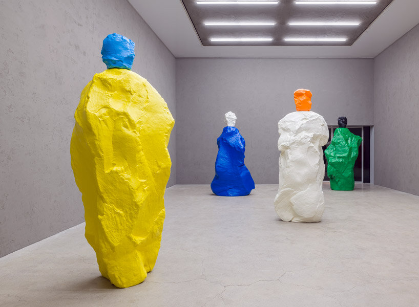 artist ugo rondinone measures faith in ‘nuns and monks by the sea’ at kukje gallery