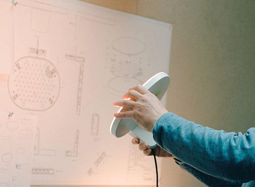 Jasper Morrison creates symmetry, simplicity, and functionality with Flos for Oplight