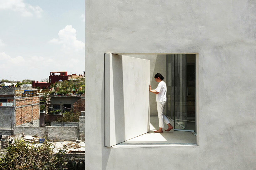 associates architecture shapes introverted house and gallery for designers in mexico - 2