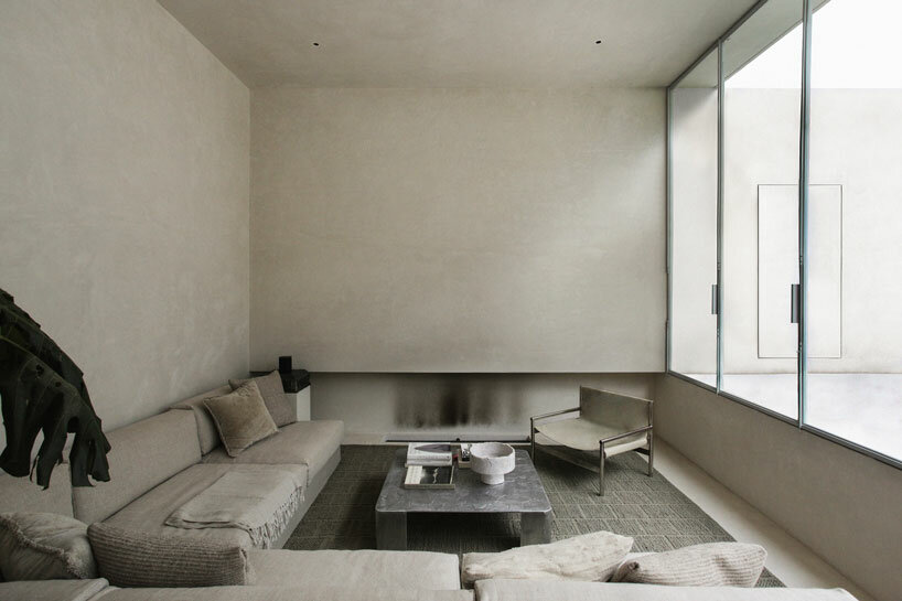 associates architecture shapes introverted house and gallery for designers in mexico - 5