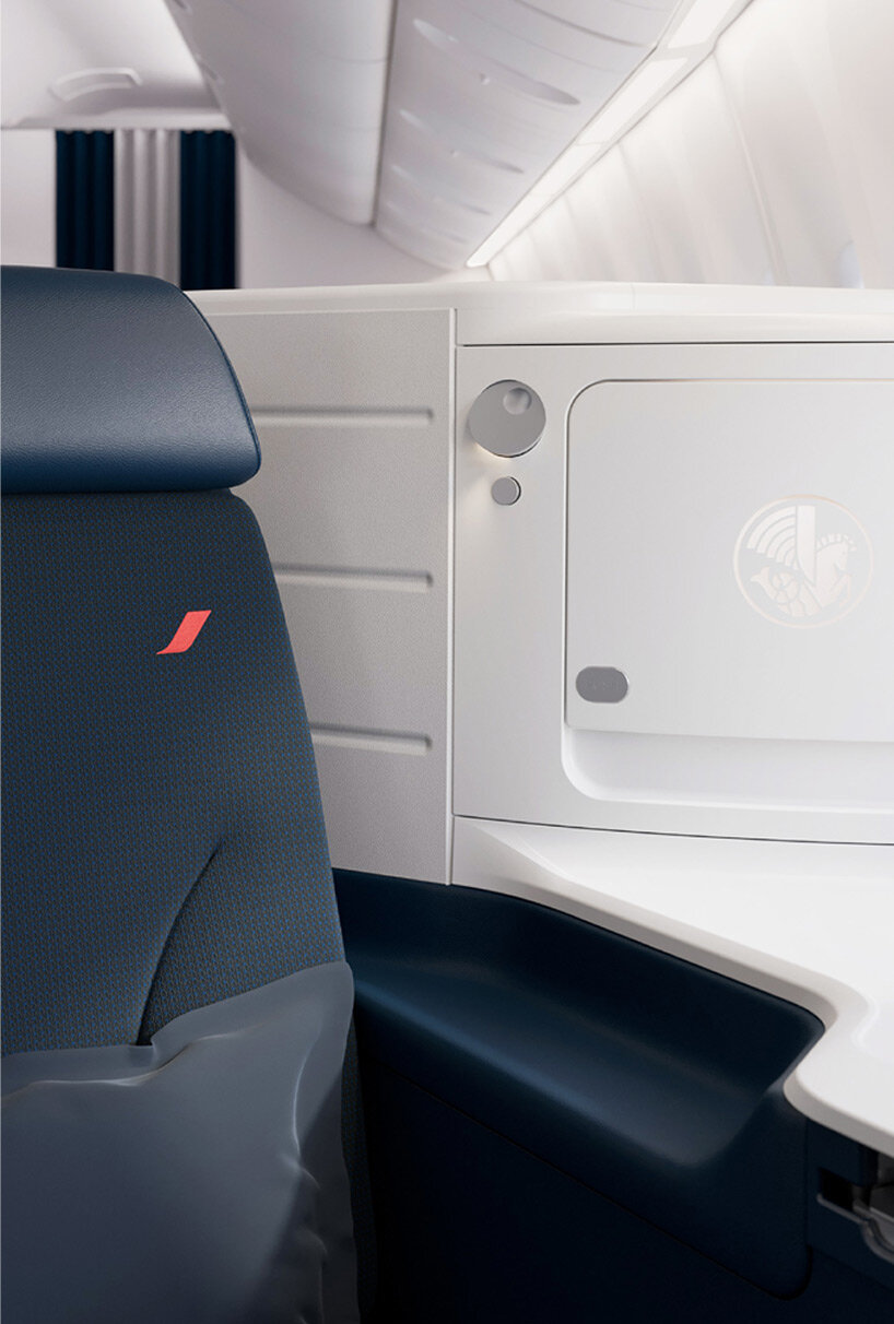 air france unveils new business seats with enveloping curves and sliding doors - 4