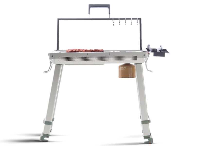 taiwan-based designers create a foldable and portable BBQ kit anyone can bring anywhere