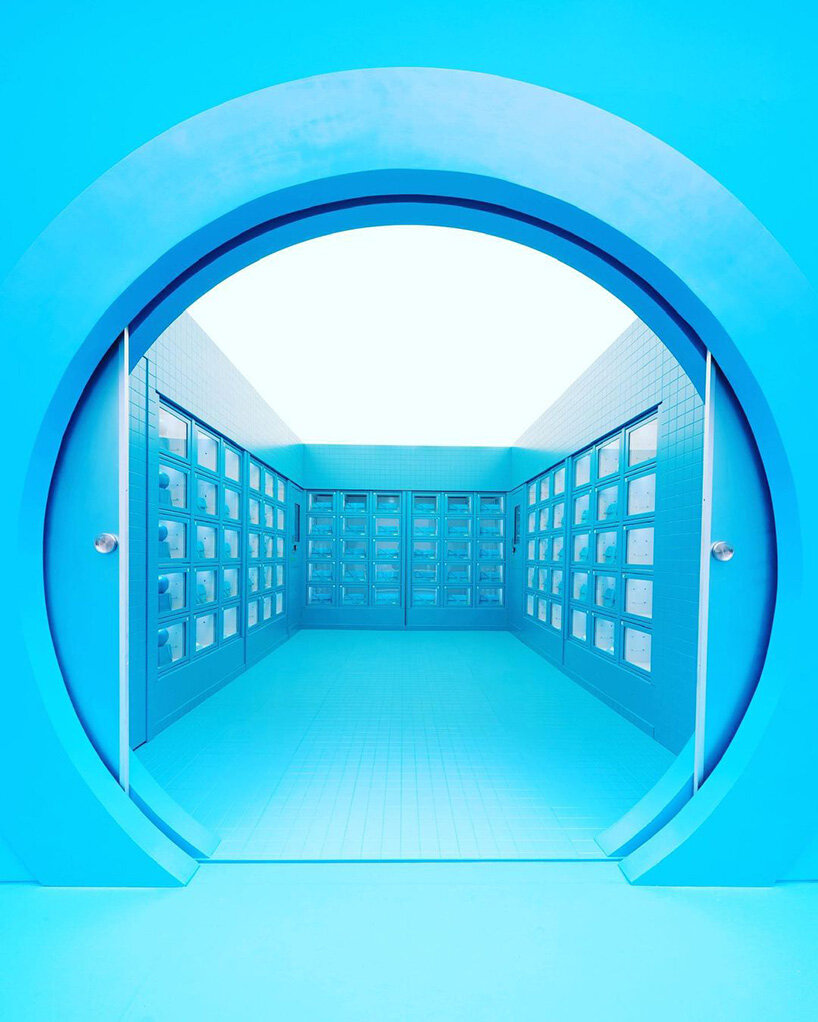 jacquemus creates a surreal blue version of his bathroom in selfridges london - 8