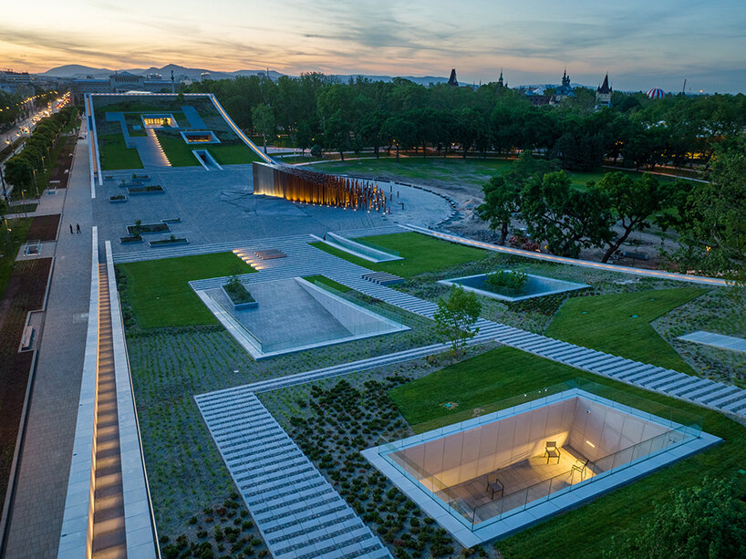 the ‘museum of ethnography’ is built underground to expand a park in budapest