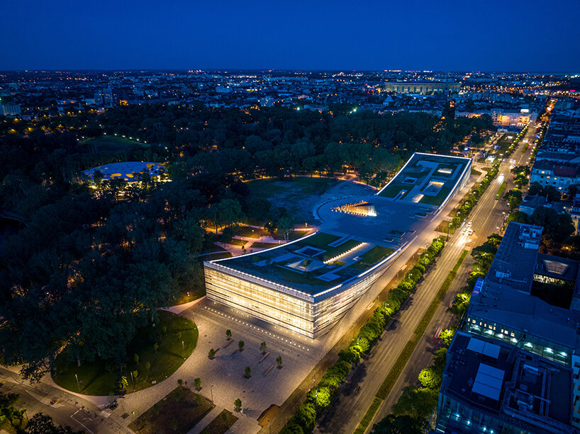 the ‘museum of ethnography’ is built underground to expand a park in budapest