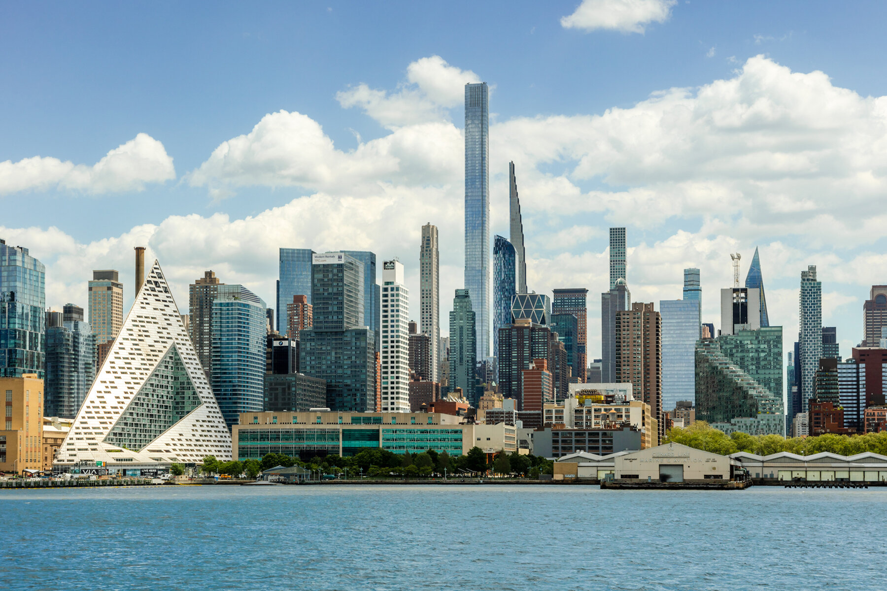 alvaro-siza-611-W56-street-new-york-designboom-09a