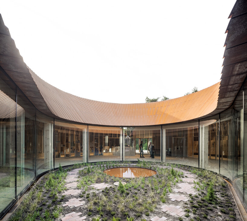 image by Rasmus Hjortshøj