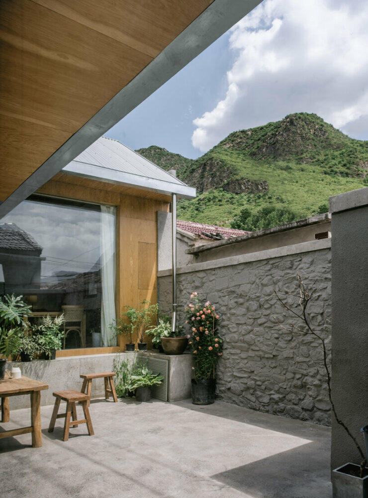 courtyard in the morning | image © Yumeng Zhu 