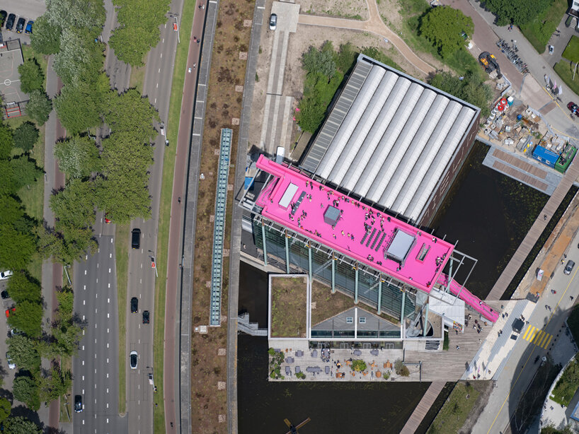 image © Ossip Van Duivenbode