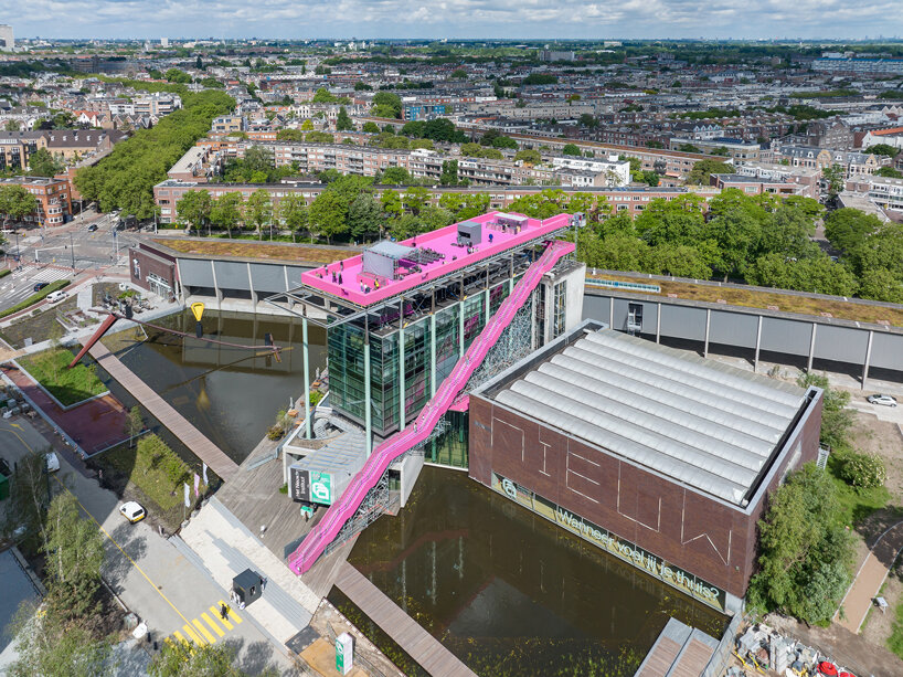 image © Ossip Van Duivenbode