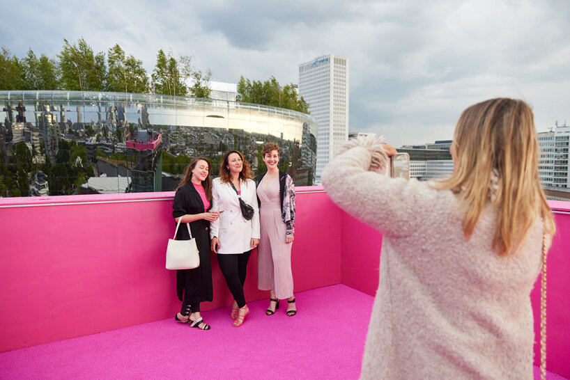 image © Aad Hoogendoorn