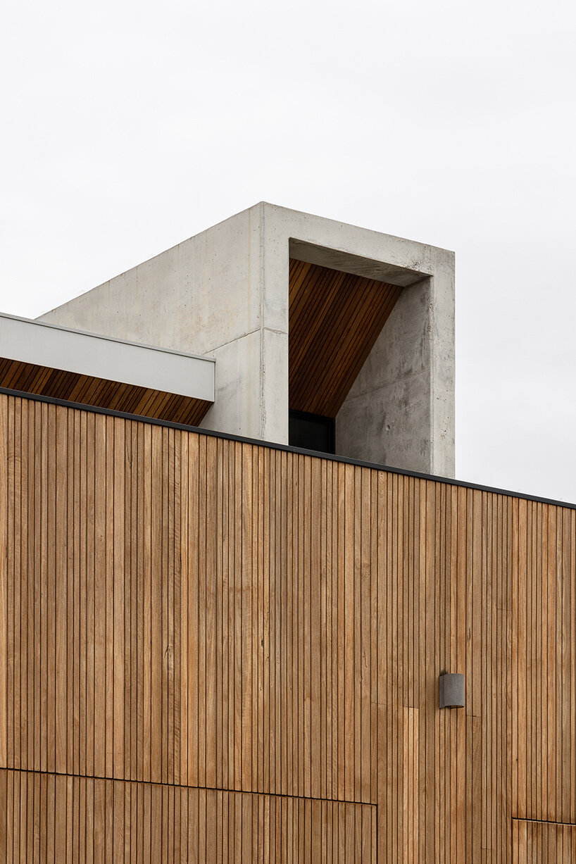 this house by tecture is a composition of concrete ‘blades’ in australia - 4