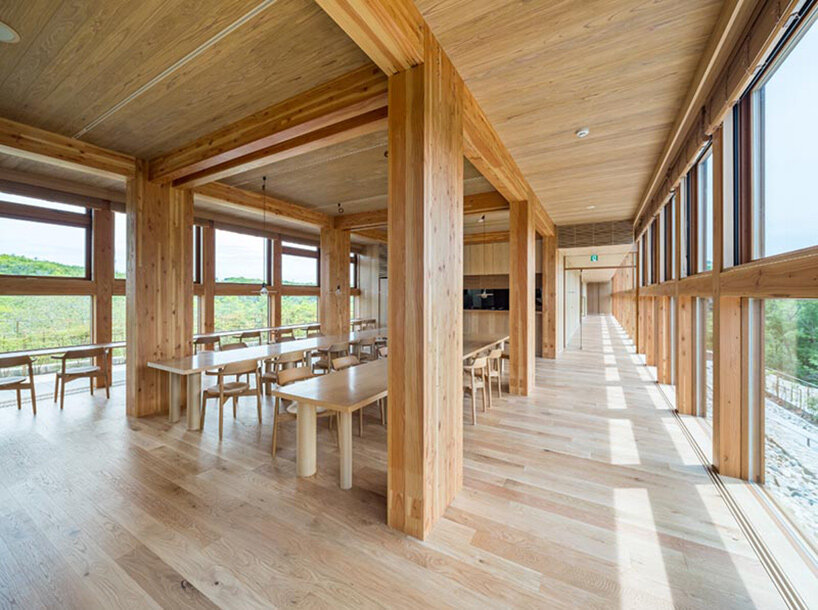 the interior exudes a minimalist design made of raw wood, image by Hiroyuki Hirai