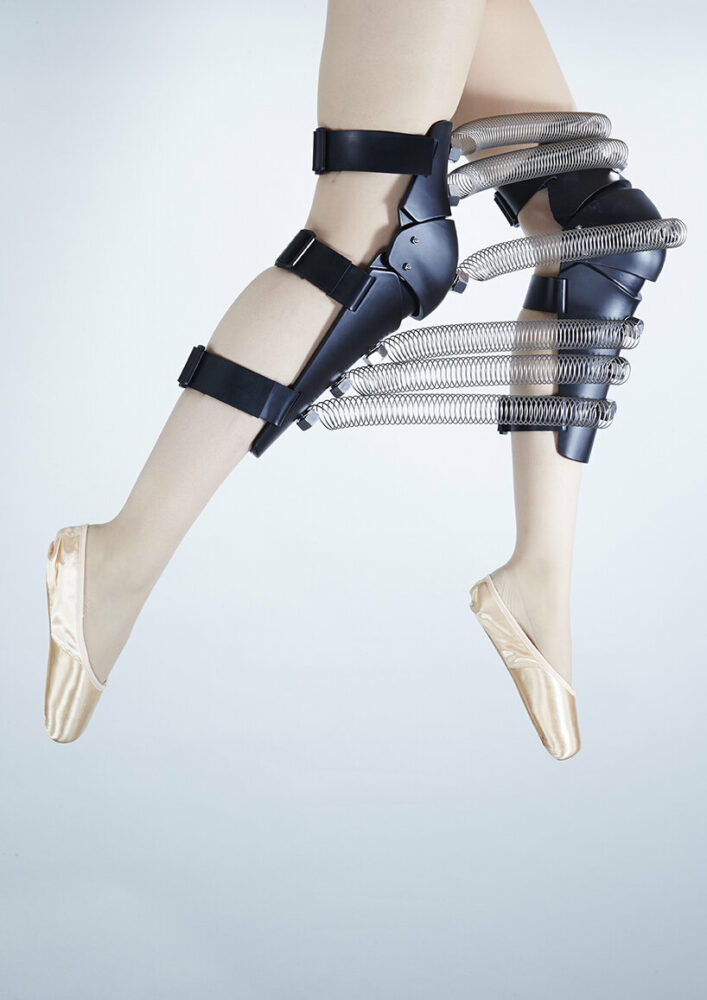 kumi kaguraoka explores beauty standards with her body-reconstructing devices