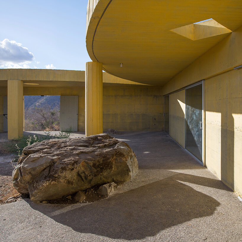 pezon ellrichshausen raem house