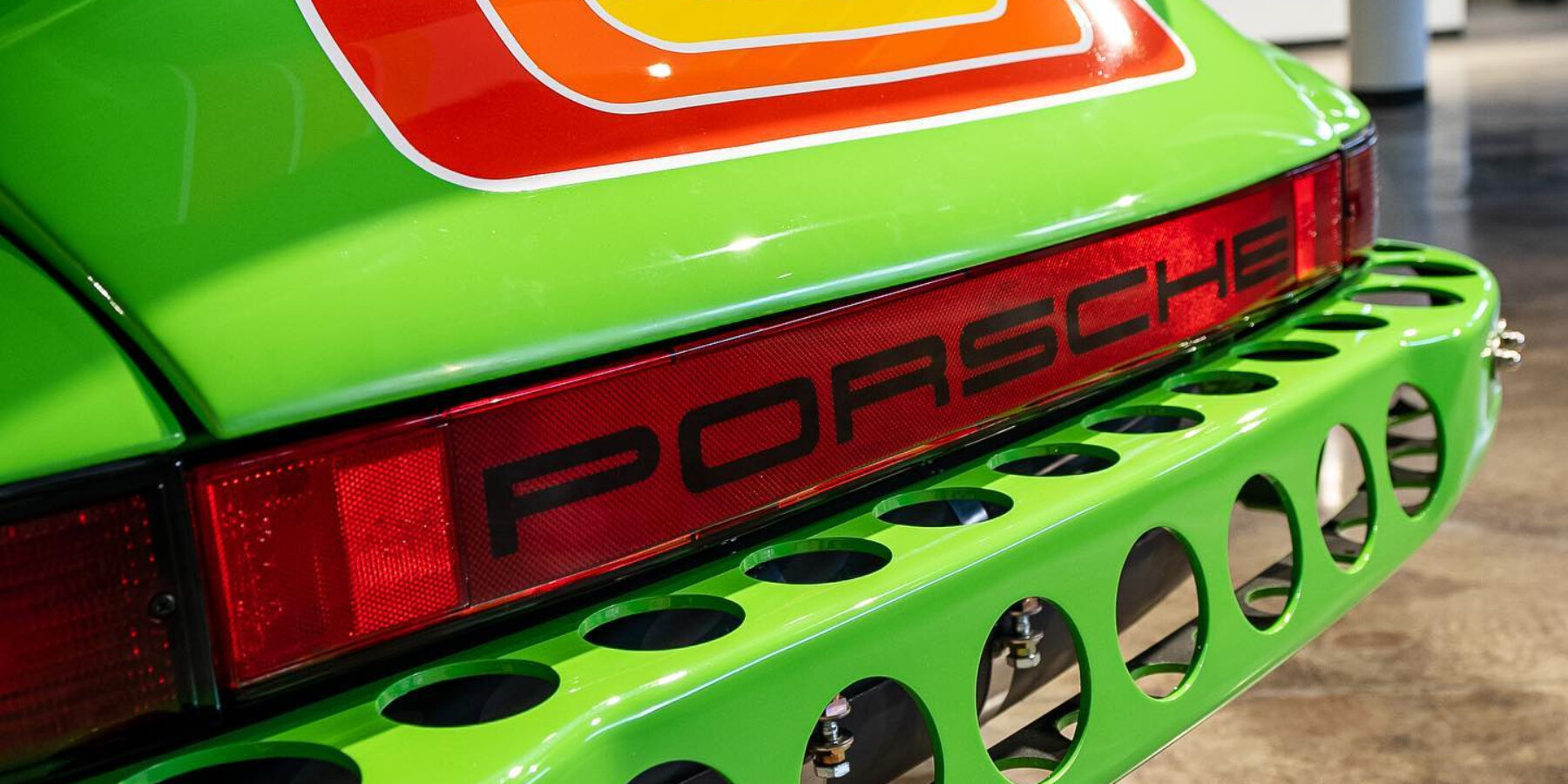1974-porsche-911-targa-galpin-motors-designboom-ban