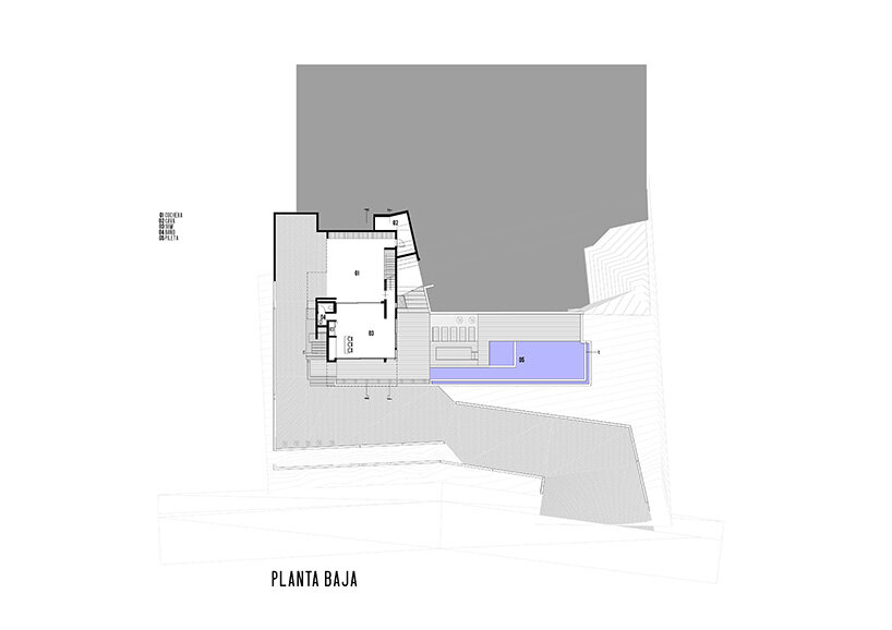 federico urfer arquitecto’s ‘casa PLC’ is a modern house on a hill