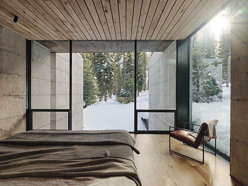 olson kundig’s analog house weaves between its wooded california site