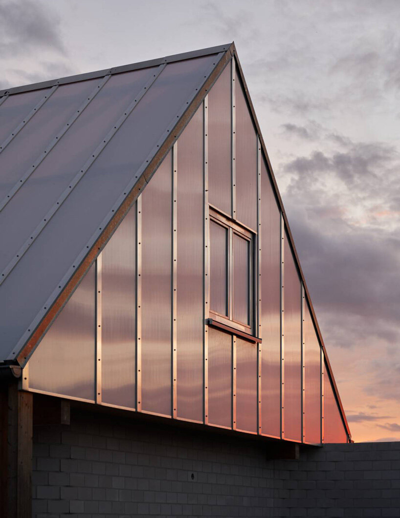 sigurd larsen tops weekend home in german countryside with clear glass gable roof