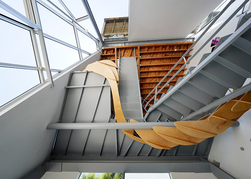 step inside the ‘tectonic house,’ first residential project in the US by coop himmelb(l)au