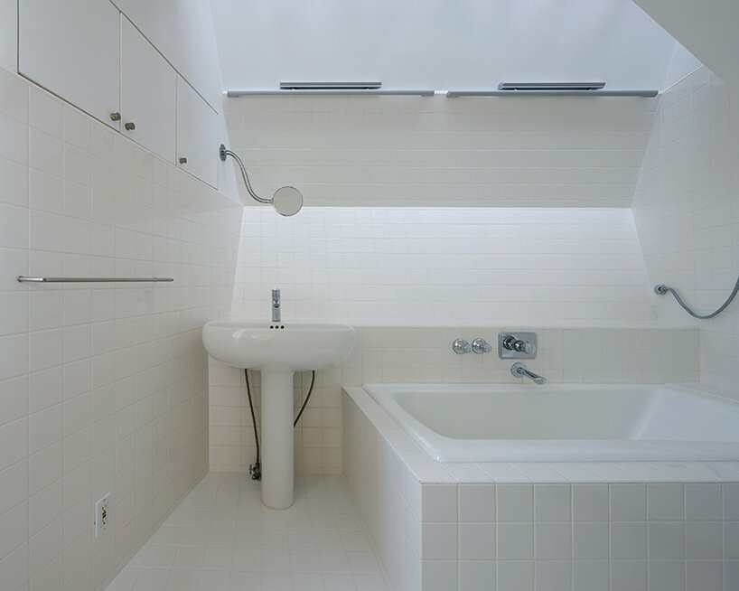 step inside the ‘tectonic house,’ first residential project in the US by coop himmelb(l)au