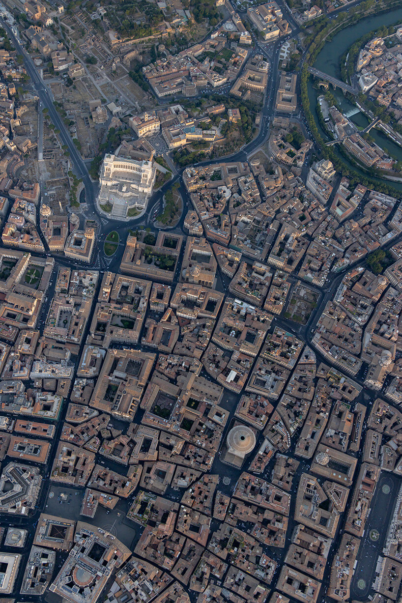 iwan baan's 'from las vegas to rome' reinterprets scott brown & venturi's landmark publication