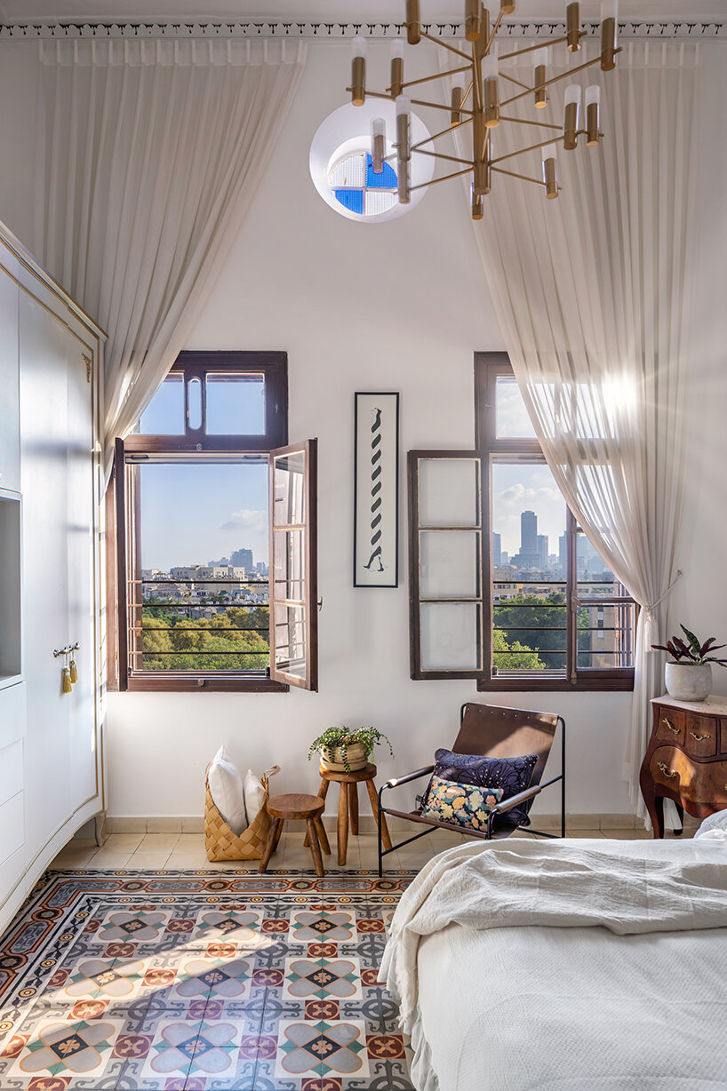 MáS studio brings subtle modernity to 19th-century ottoman house in tel aviv - 6