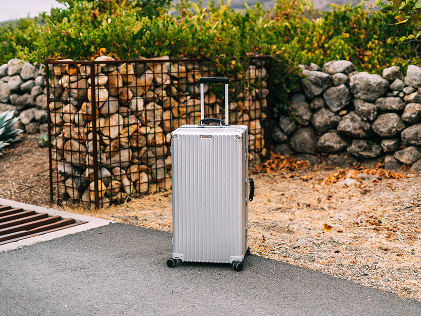 rimowa twelve bottle case