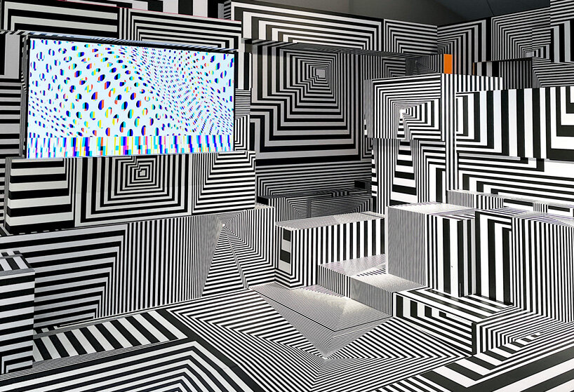 interview with tobias rehberger on 'into the maze', his dazzling installation of patterns for LG