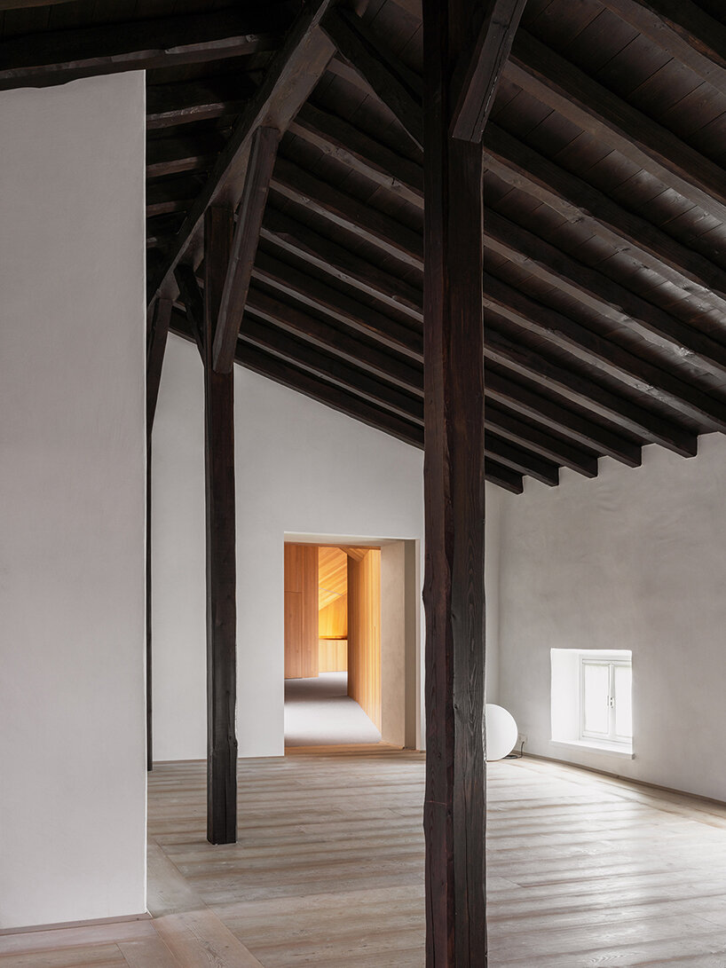 carlana mezzalira pentimalli’s new brixen public library in italy pairs history with modernity - 4