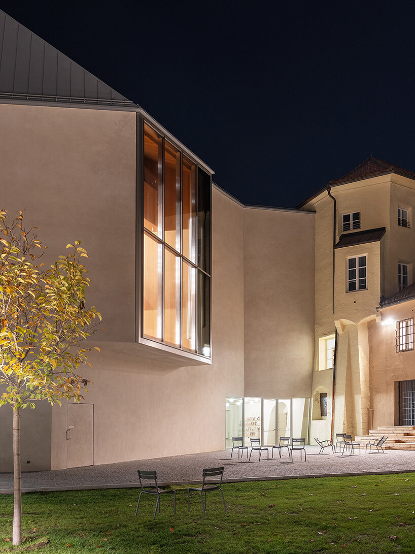 carlana mezzalira pentimalli’s new brixen public library in italy pairs history with modernity - 18