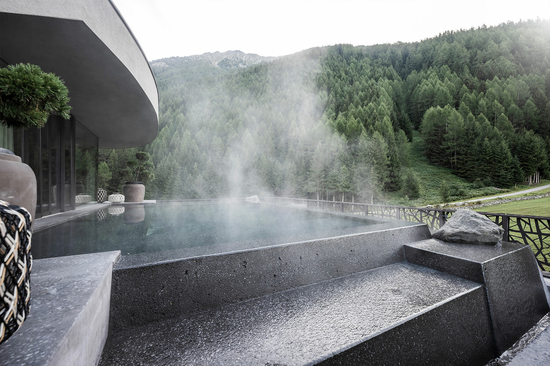 noa-hotel-silena-italy-designboom-01800