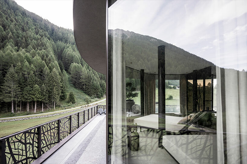 noa* fuses asian touches with contemporary accents in silena hotel 