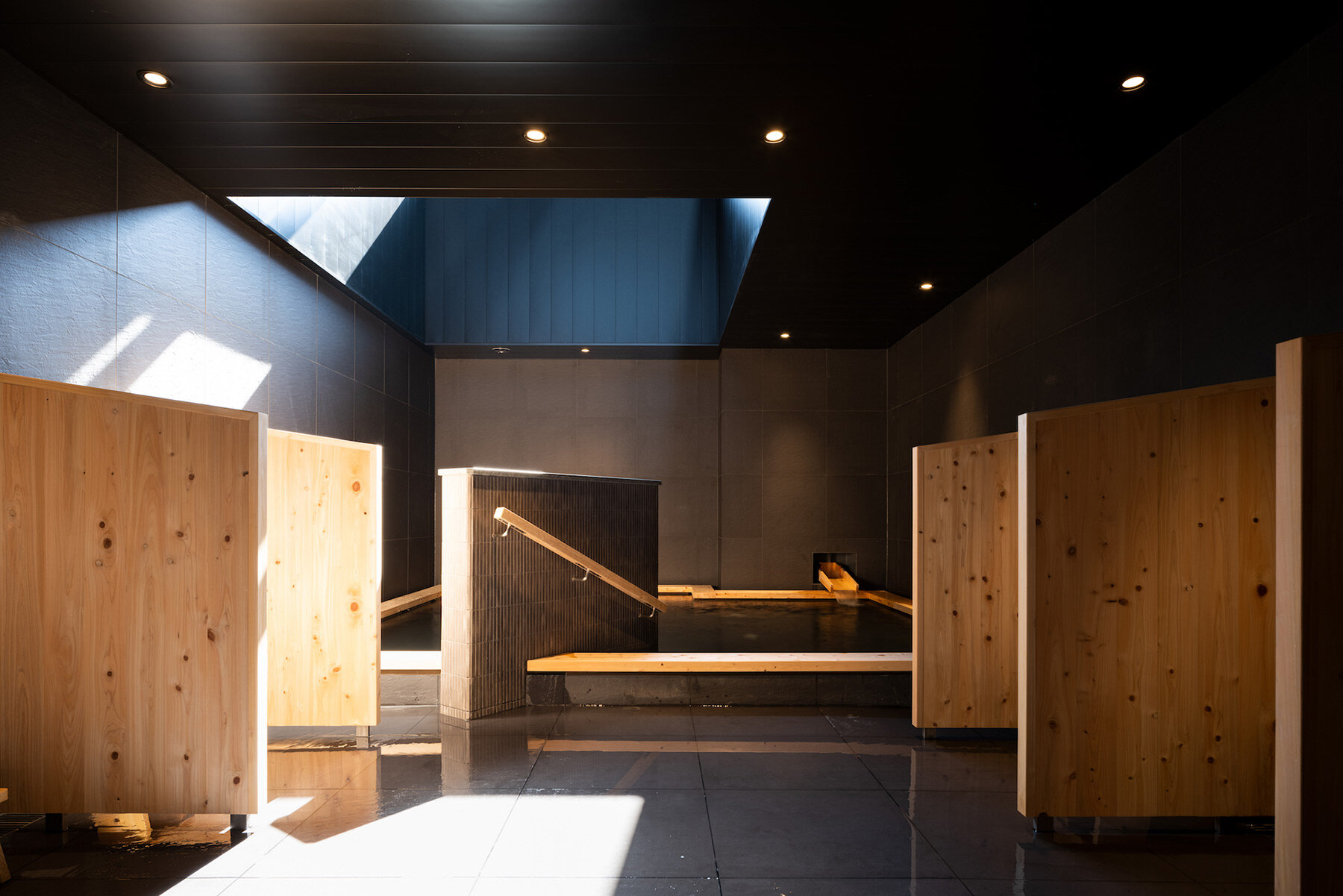 oyado-onn-nakatsugawa-naruma-kuma-designboom-full-02