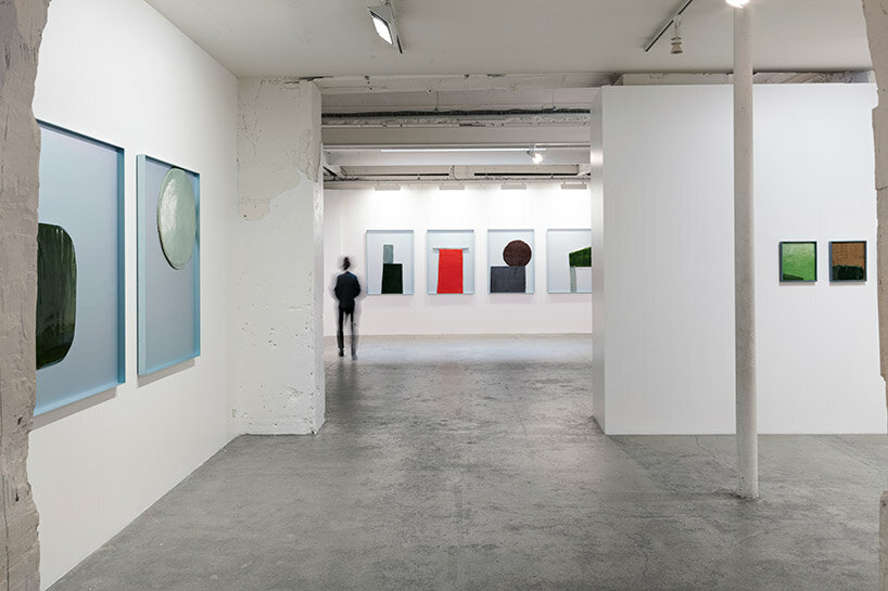 ronan bouroullec elaborately carves clay for 'bas-reliefs' solo exhibition at galerie kreo