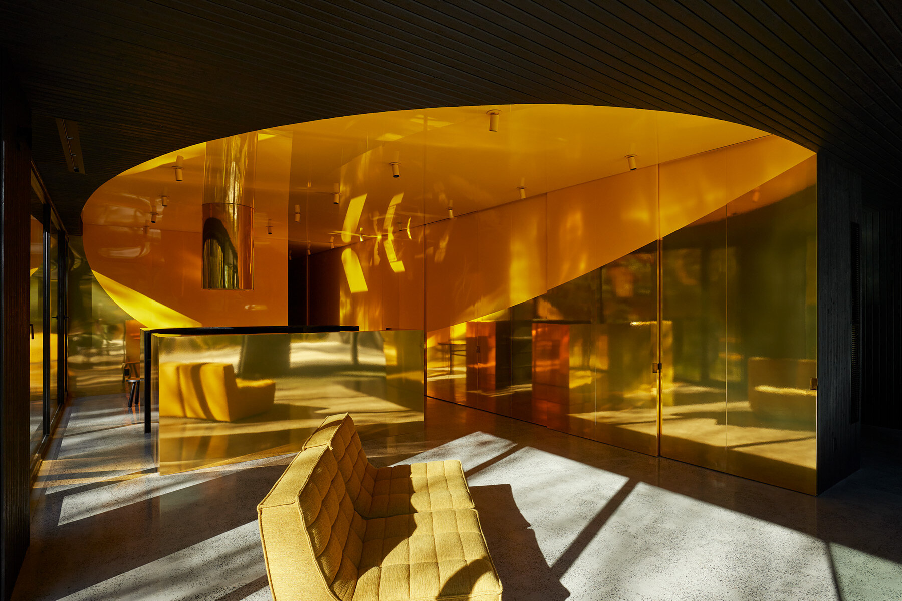 studio-jean-verville-architectes-MEV-cabin-montreal-canada-designboom-08a