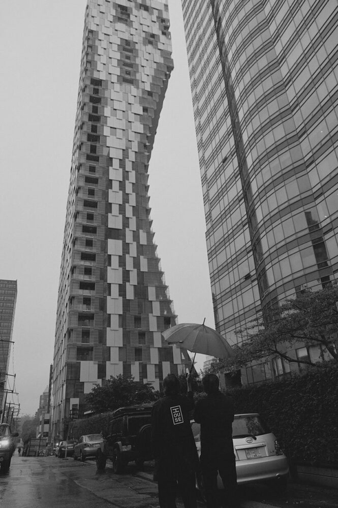 kengo kuma lands in vancouver to visit his first residential tower in north america