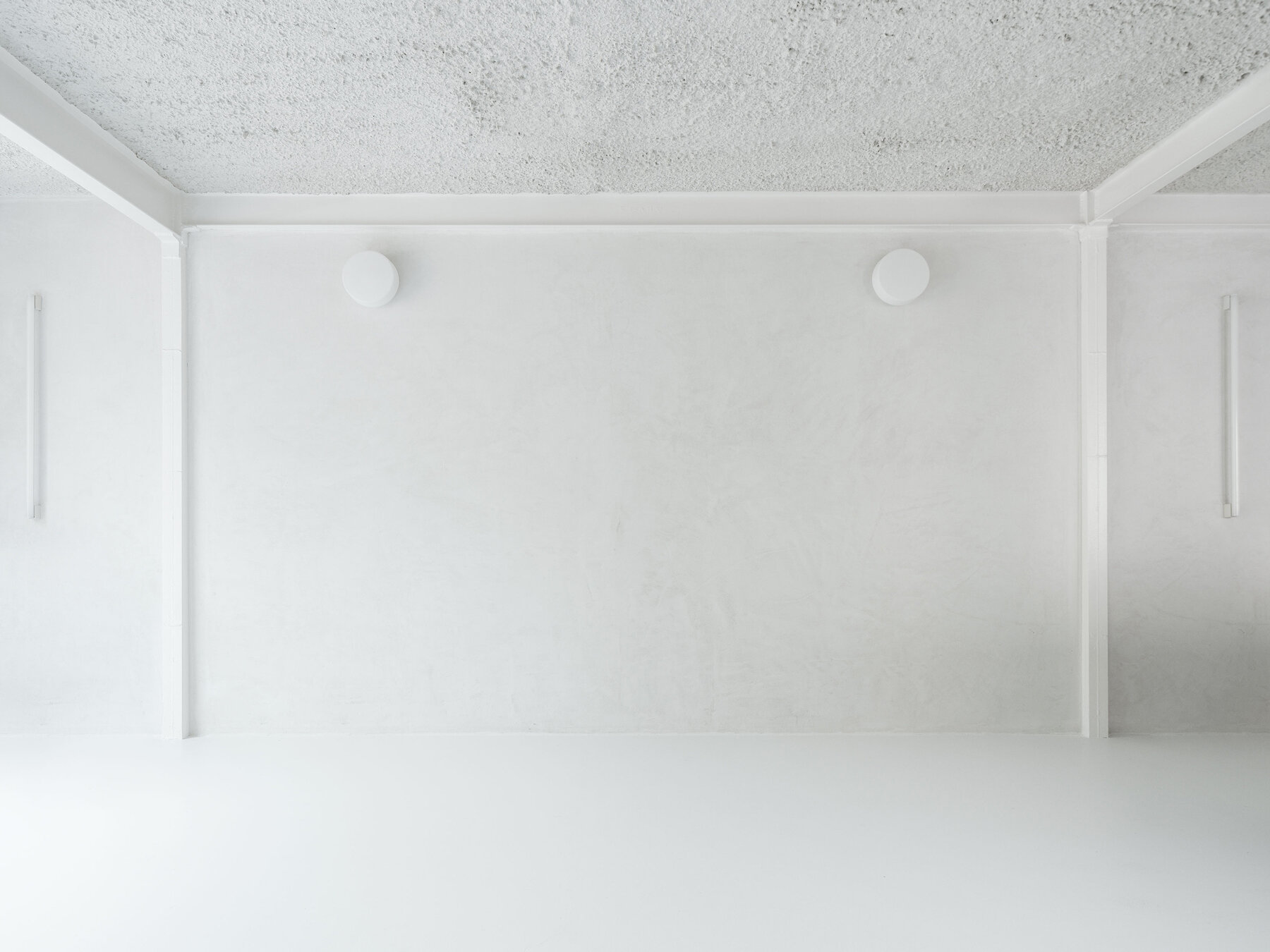 hanghar-rio-house-madrid-designboom-large