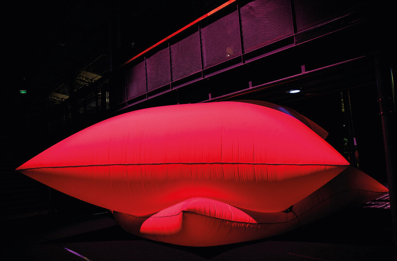 Volatile Structure by Geraldo Zamproni | image © Lux Eventi